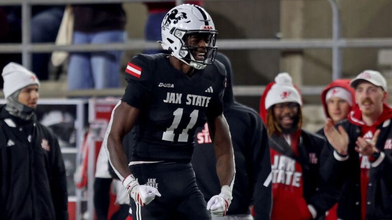 College football bowl season: MVP picks for all 36 matchups College football bowl season: MVP picks for all 36 matchups