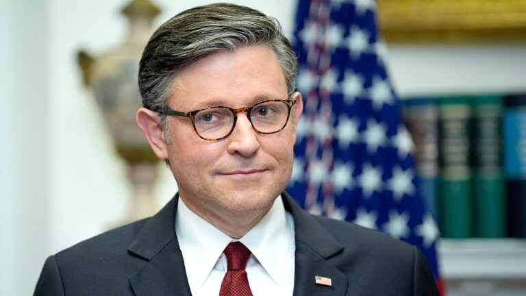 Congress leaves DC with government shutdown, healthcare deadlines looming