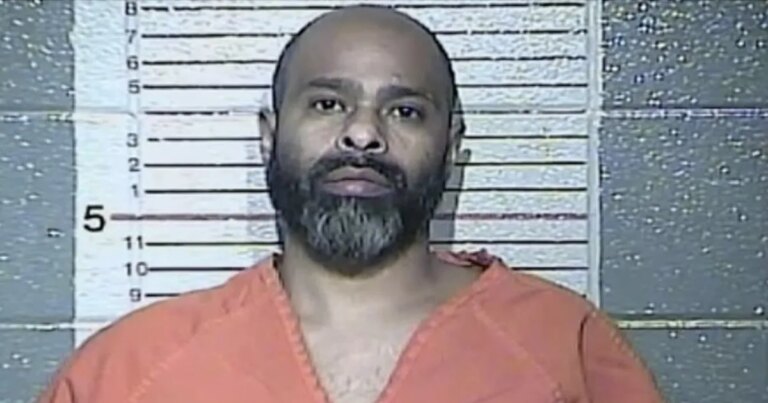 Father Shoots 2 Students, Kills 1 While Visiting Son on College Campus