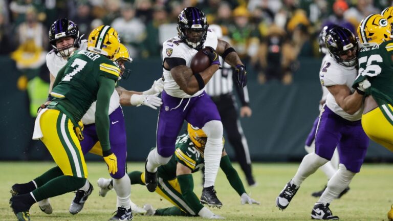 Follow live: Derrick Henry punches in rushing TD hat trick to extend Ravens' lead