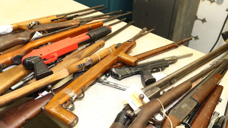 How Australia was able to announce strict new gun laws after Bondi Beach attack : NPR