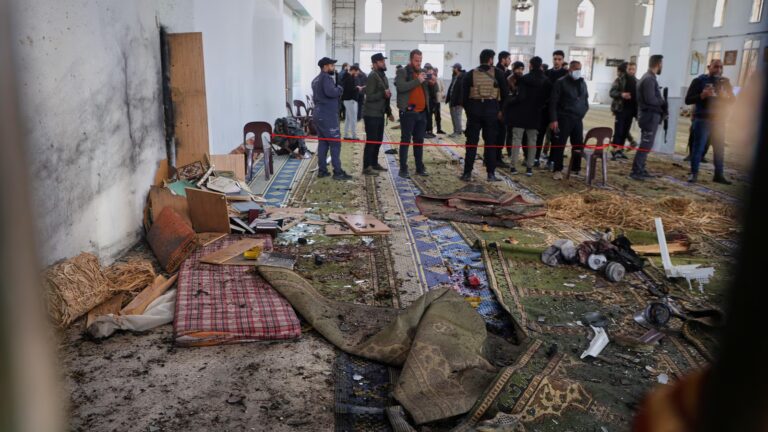 Hundreds mourn in Syria's Homs after deadly mosque bombing