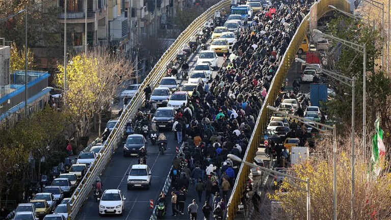 Iran protests escalate in Tehran and Mashhad amid violent clashes