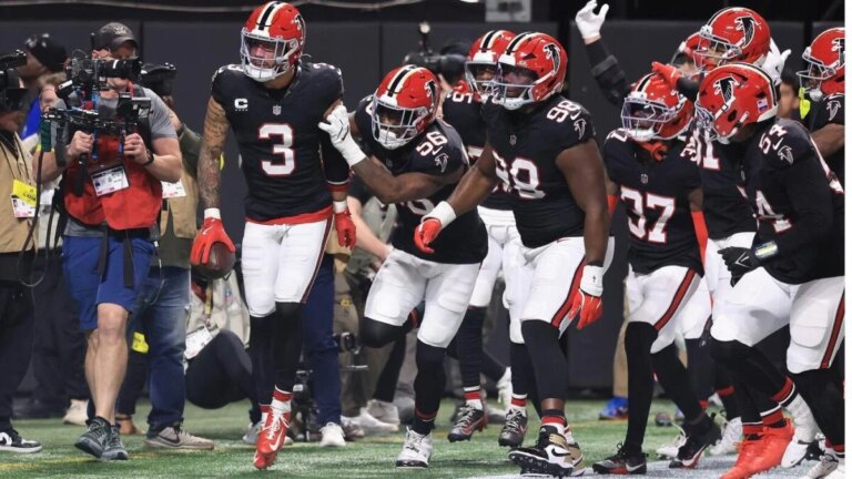 NFL Week 17 grades: Patriots perfect vs. Jets, Falcons earn A- for stunning Rams