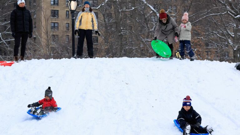 New winter storm heads for Midwest, Northeast with 40 million people on alert