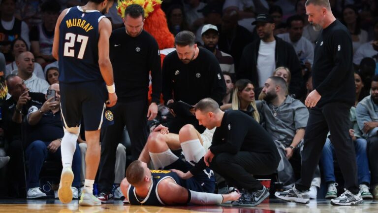 Nuggets' Nikola Jokic set for MRI after injuring knee at Miami