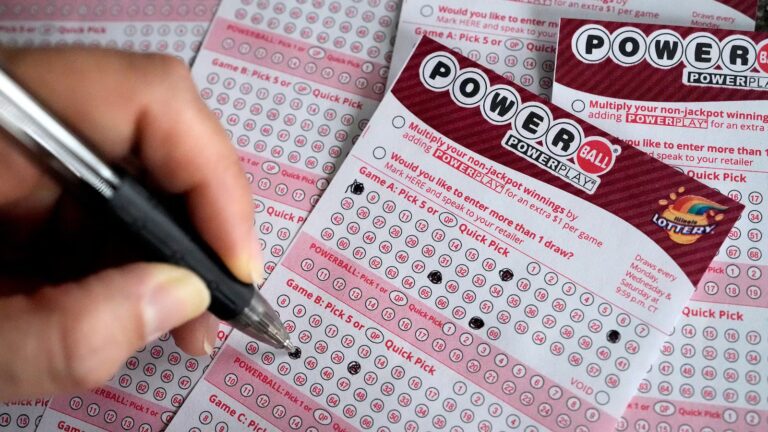 Powerball jackpot climbs to estimated $1.5 billion after no Wednesday winner