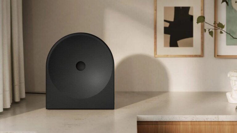 Samsung’s New Wi-Fi Speaker Has Big Monolith Energy Samsung's New Wi-Fi Speaker Has Big Monolith Energy