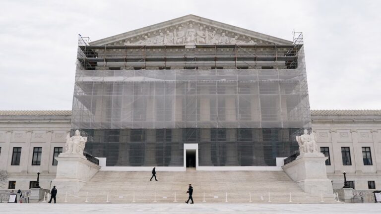 Supreme Court keeps block on National Guard deployment in Chicago