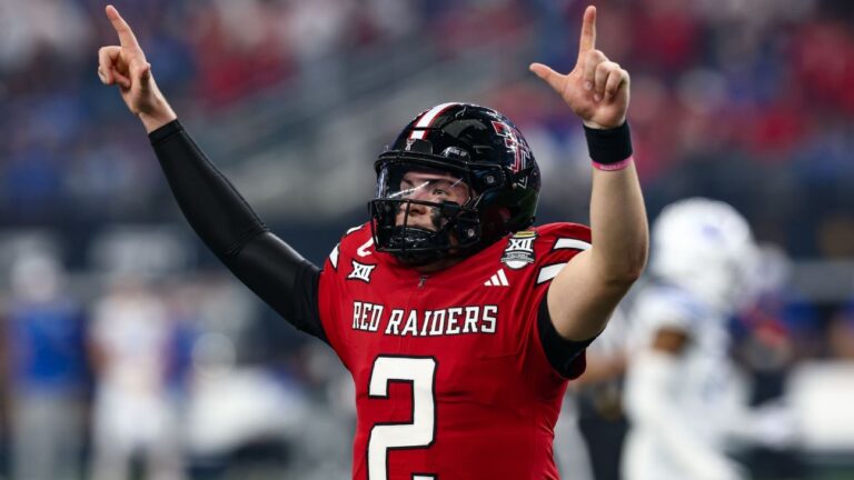 Texas Tech QB Morton 100% after playing through fracture