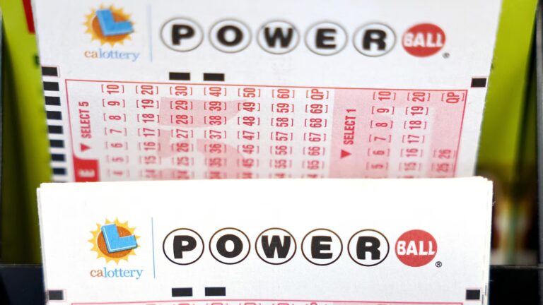 Ticket sold in Arkansas wins $1.8B Powerball jackpot in Christmas Eve drawing -- 2nd biggest lottery jackpot ever