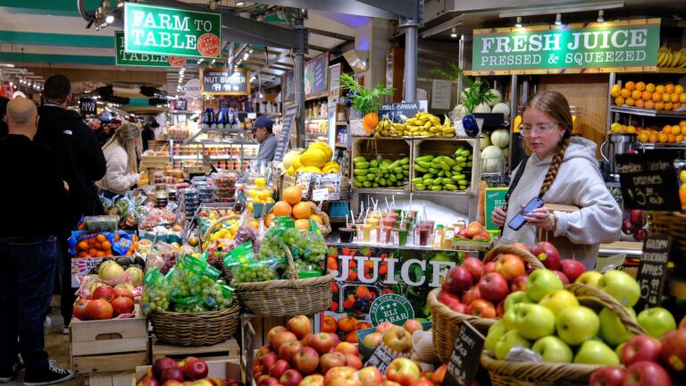 US economy grew more than expected in 3rd quarter