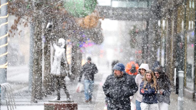 Winter storm moves east, bringing dangerous wind, snow and ice
