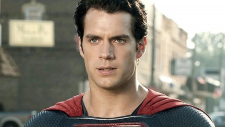 Zack Snyder Reveals Henry Cavill in the Reeves Superman Suit