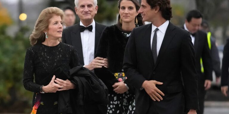 placeholder alt text