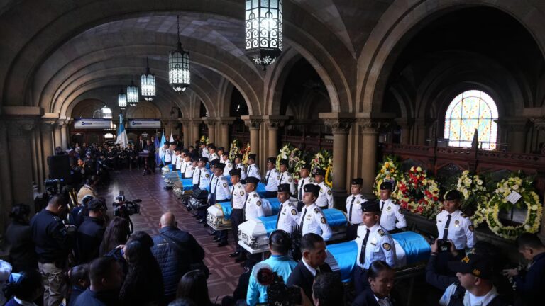 9 Guatemalan police officers dead after gang attacks 9 Guatemalan police officers dead after gang attacks