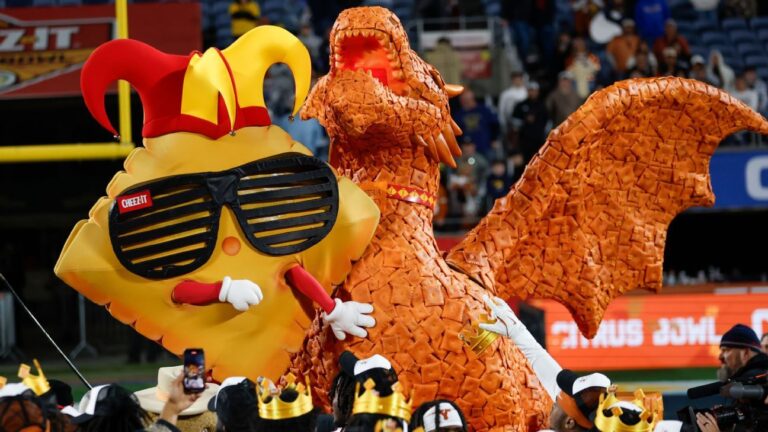 Best of 2025 college football bowl games: Mascots, mayhem, more Best of 2025 college football bowl games: Mascots, mayhem, more