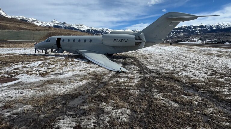 Business jet skids 300 yards off Colorado runway in crosswind incident