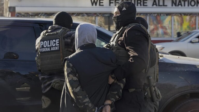 Democrats push warrant rules that would limit ICE agents in immigration crackdown