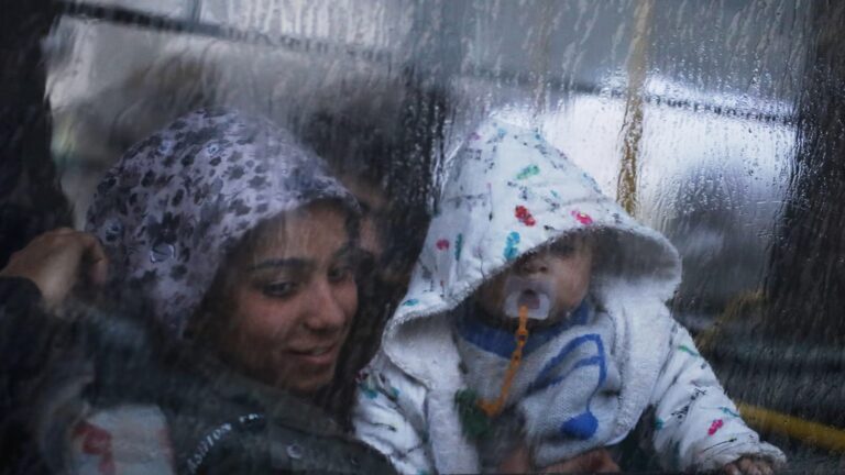 Displaced Aleppo residents return home after days of intense clashes
