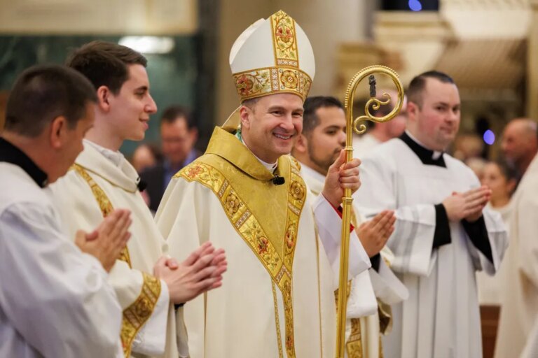 Faithful bid farewell to Joliet Bishop Ronald Hicks