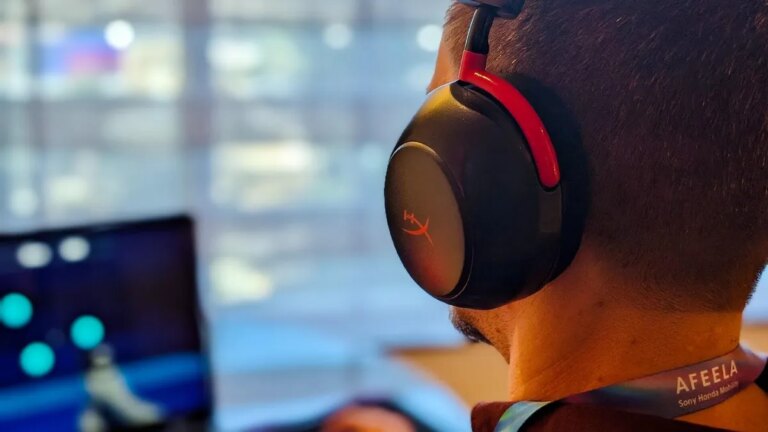 I watched a gamer use brain-reading headphones under pressure - and he locked in fast