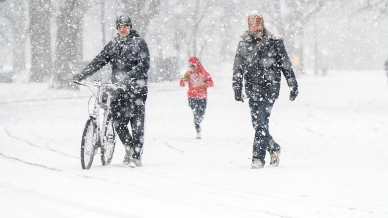 If You're Trying to Track Winter Storm Fern, You Should Try One of These Weather Apps