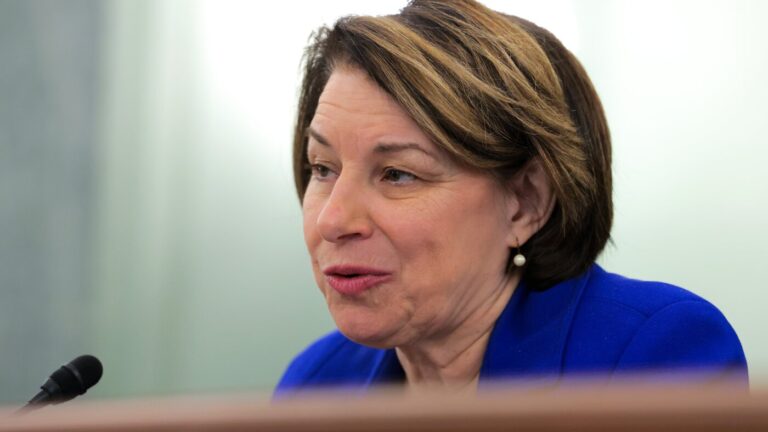 Klobuchar will run for Minnesota governor after Walz exit : NPR Klobuchar will run for Minnesota governor after Walz exit : NPR