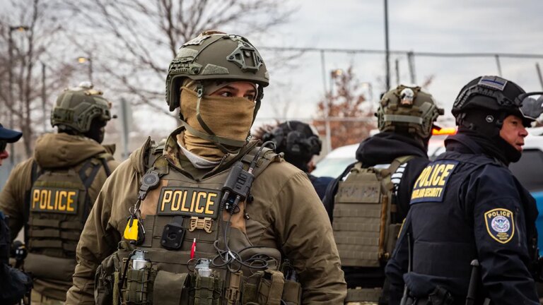 Minnesota judge bars federal officers from tear gas on peaceful protesters