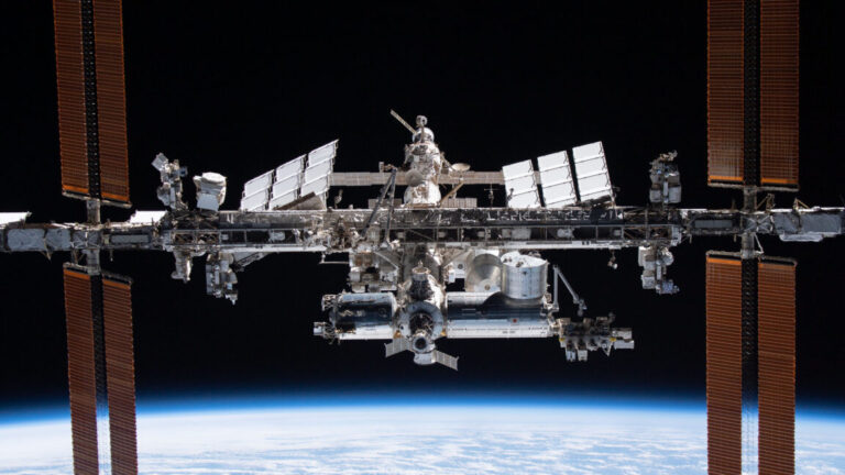 NASA orders “controlled medical evacuation” from the International Space Station