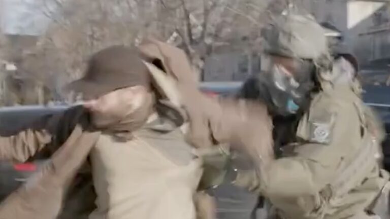 New video appears to show Alex Pretti clashing with agents 11 days before fatal shooting New video appears to show Alex Pretti clashing with agents 11 days before fatal shooting