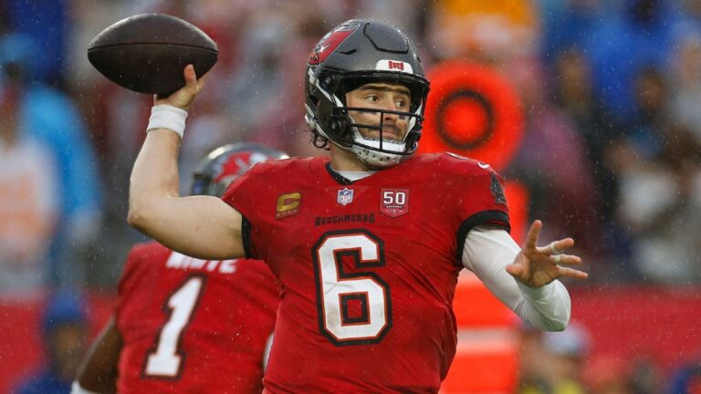 No NFC South champ until Sunday after Bucs beat Panthers