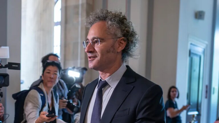 Palantir courts major federal contracts — and controversy — in Trump era