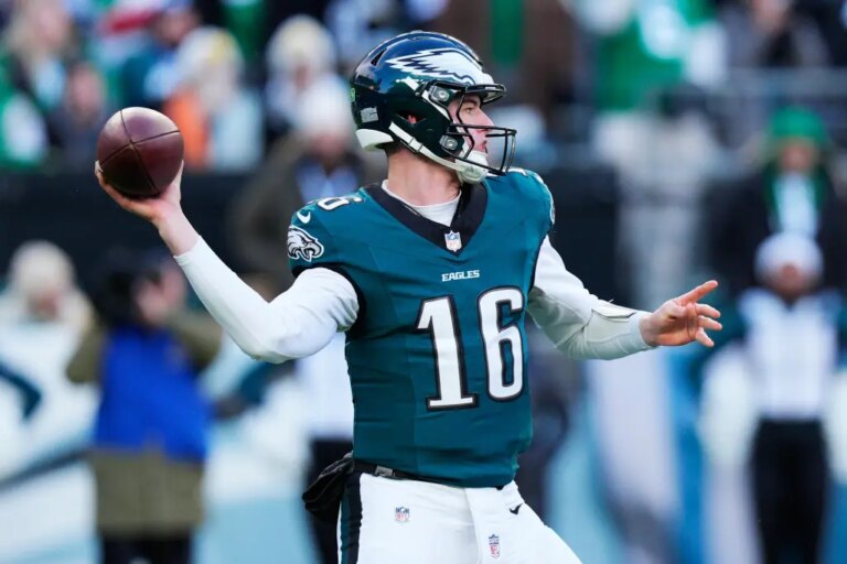 Philadelphia Eagles to rest starters in regular-season finale