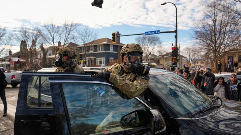 Photos of tensions between federal officers and locals in Minneapolis