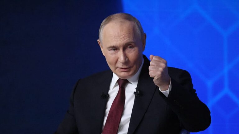 Russia calls Trump's threats to take over Greenland 'extraordinary'