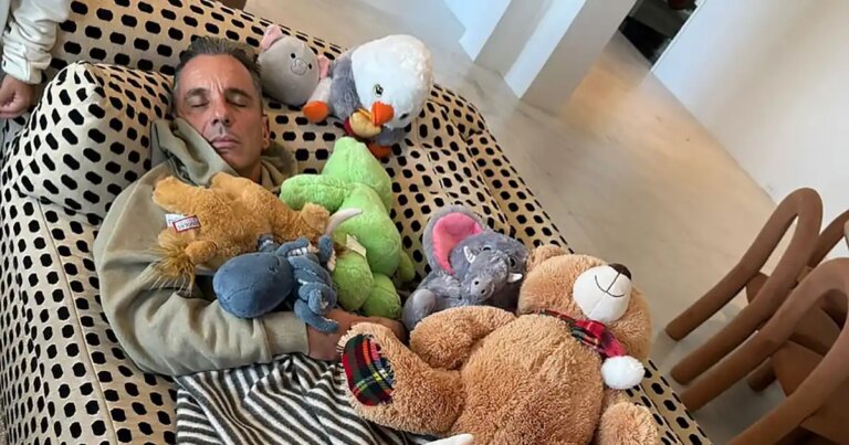 Stars — They're Just Like Us!