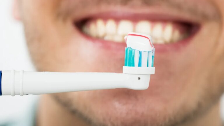 The Best Way to Get the Cleanest Teeth With an Electric Toothbrush