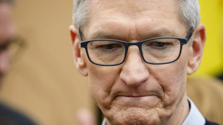 Tim Cook Wants ‘Deescalation’ in Minneapolis Tim Cook Wants ‘Deescalation’ in Minneapolis