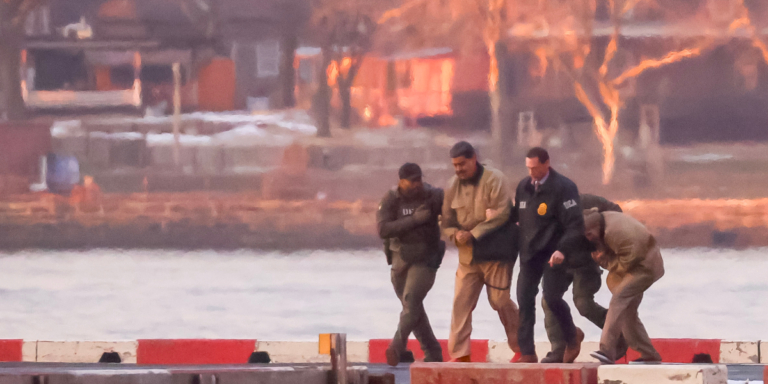 placeholder alt text