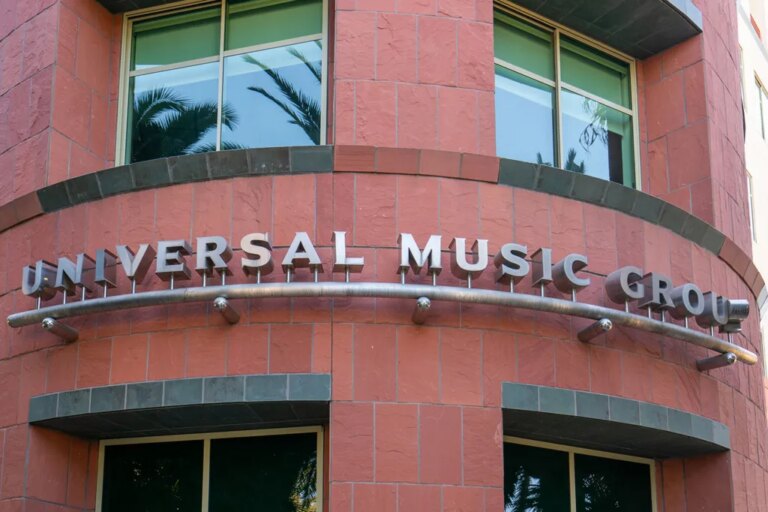 UMG and NetEase Cloud Music Sign Multi‑Year Licensing Deal for China UMG and NetEase Cloud Music Sign Multi‑Year Licensing Deal for China
