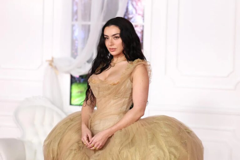 Charli XCX Reacts to Dave Grohl’s Viral ‘Apple’ Dance
