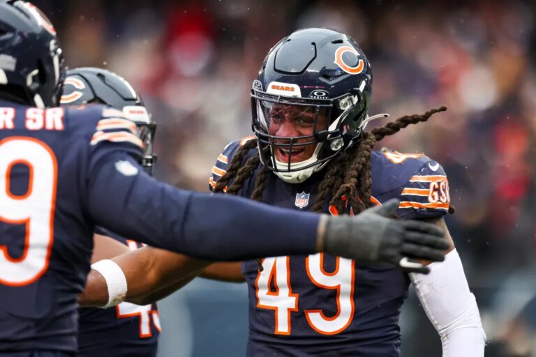 Chicago Bears give LB permission to seek trade