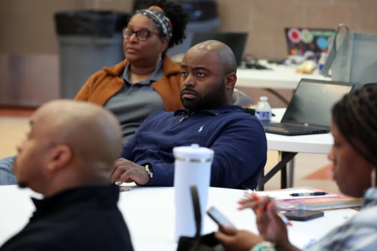 Chicago should wait to hire a permanent CPS CEO