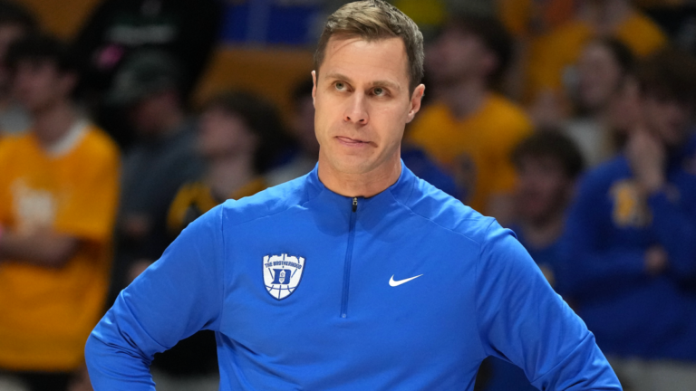 Duke’s Jon Scheyer pushes back against DA after North Carolina court-storming Duke's Jon Scheyer pushes back against DA after North Carolina court-storming