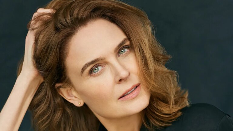 Emily Deschanel Joins NBC Criminal Profiler Pilot Emily Deschanel