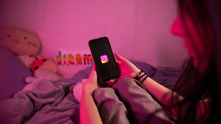 Expert testifies Meta social media features are addictive ‘drug’ in lawsuit Expert testifies Meta social media features are addictive 'drug' in lawsuit