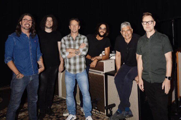 Foo Fighters Announce Stadium Tour of Australia and New Zealand Foo Fighters Announce Stadium Tour of Australia and New Zealand
