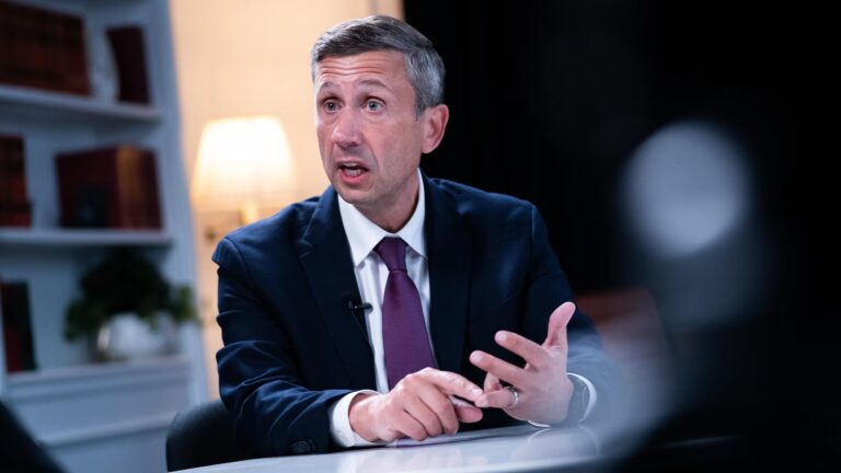 Fundraising hauls show RNC vastly outpacing Democrats ahead of midterm elections