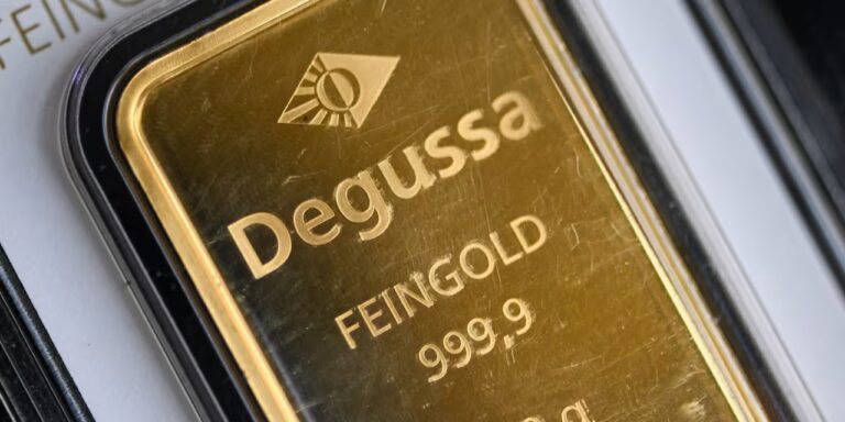 Gold and silver are rallying again ahead of payrolls report